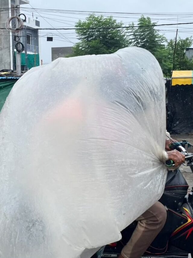 Kanpur Rain: कानपुर में बारिश का कहर! सड़कें पानी-पानी, स्कूल बंद… आज भी भारी बारिश का अलर्ट